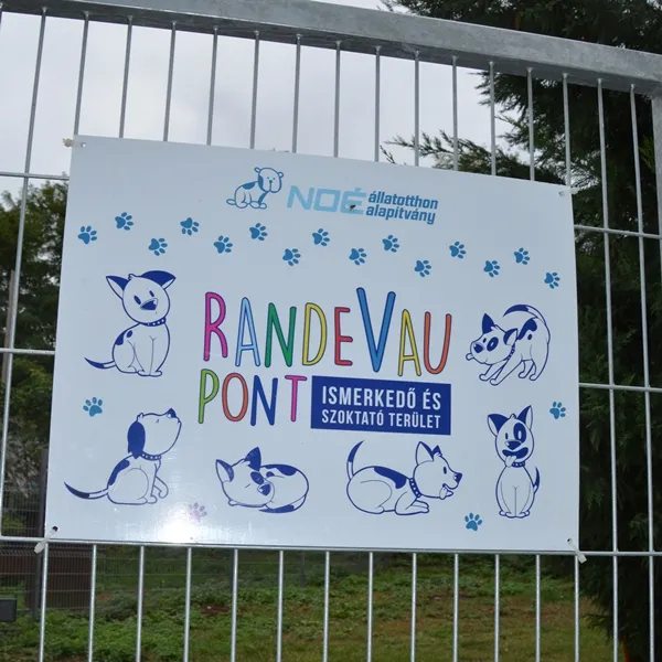 RandeVau tábla az állatotthonban