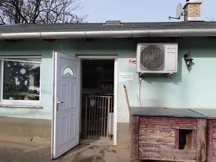 Új légkondicionáló a karanténépületen